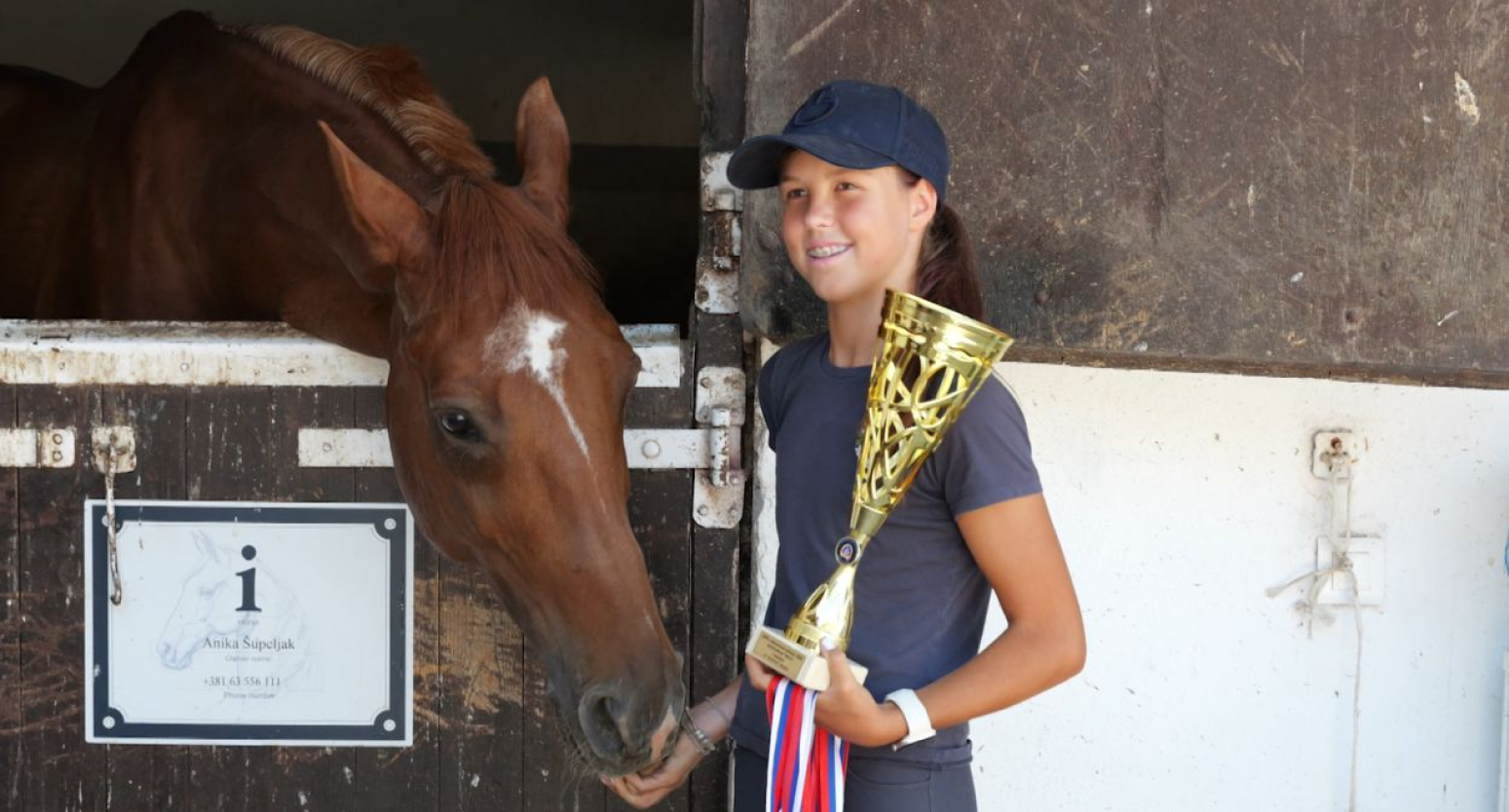 "Treniraj sa Arenicom" na času jahanja: Anika ima 12 godina i oko vrata zlatnu medalju