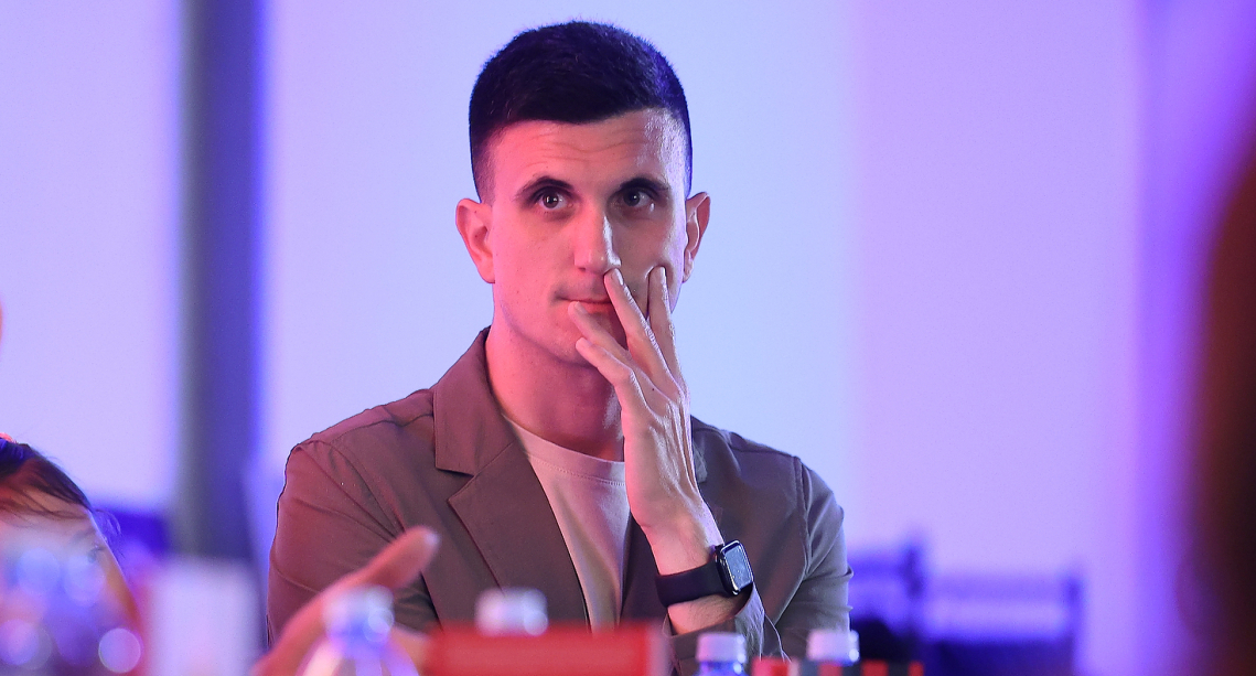 Jovan Simić o knjizi "Devetka" i izazovima mladih sportista: Podnesi žrtvu za fudbal, a on će od tebe napraviti najvećeg